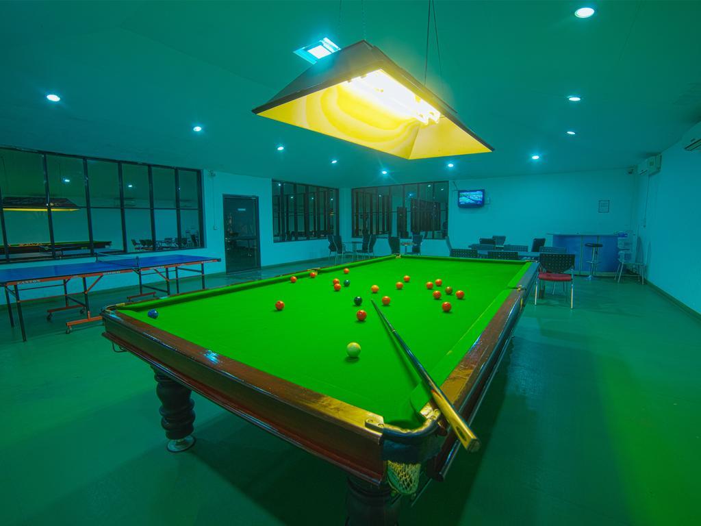 Saj Earth Resort & Convention Center , Kochi Nedumbassery Exteriör bild