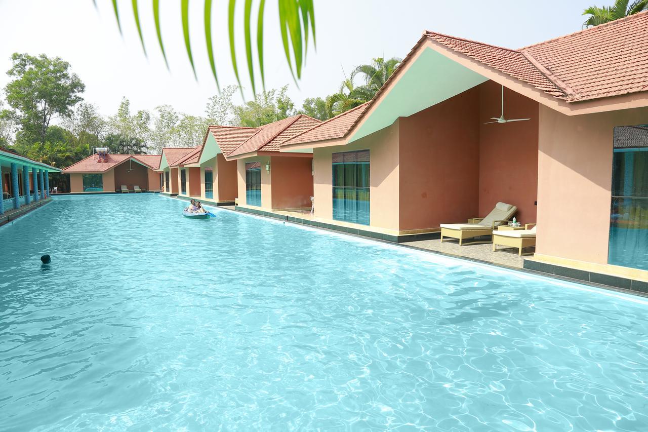 Saj Earth Resort & Convention Center , Kochi Nedumbassery Exteriör bild