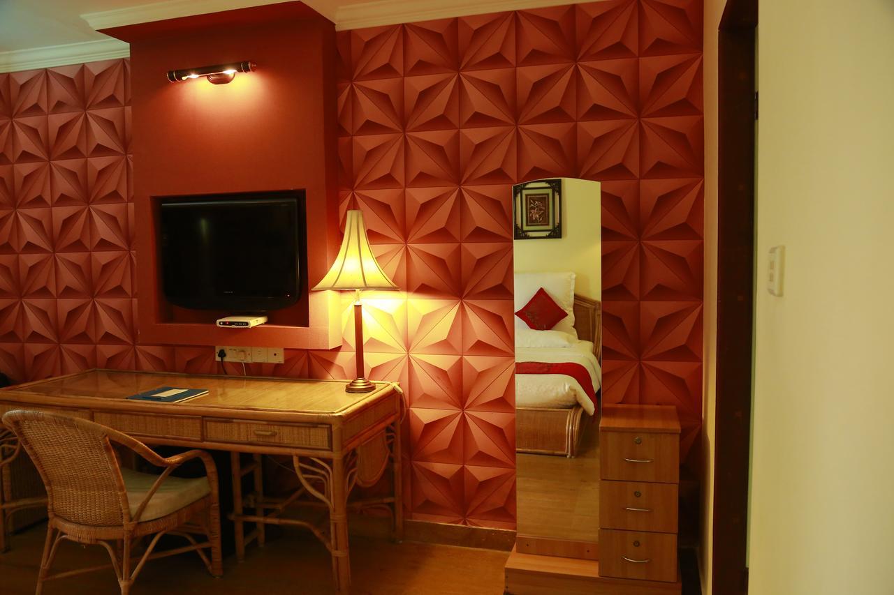 Saj Earth Resort & Convention Center , Kochi Nedumbassery Exteriör bild